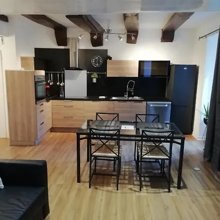Charmant Appartement Plein Centre Auray Exterior photo